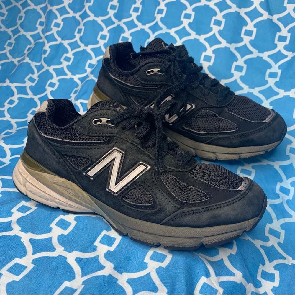 New balance 990v4 Women’s size 6.5 Made in USA Black silver 990 v4 wmns sneakers